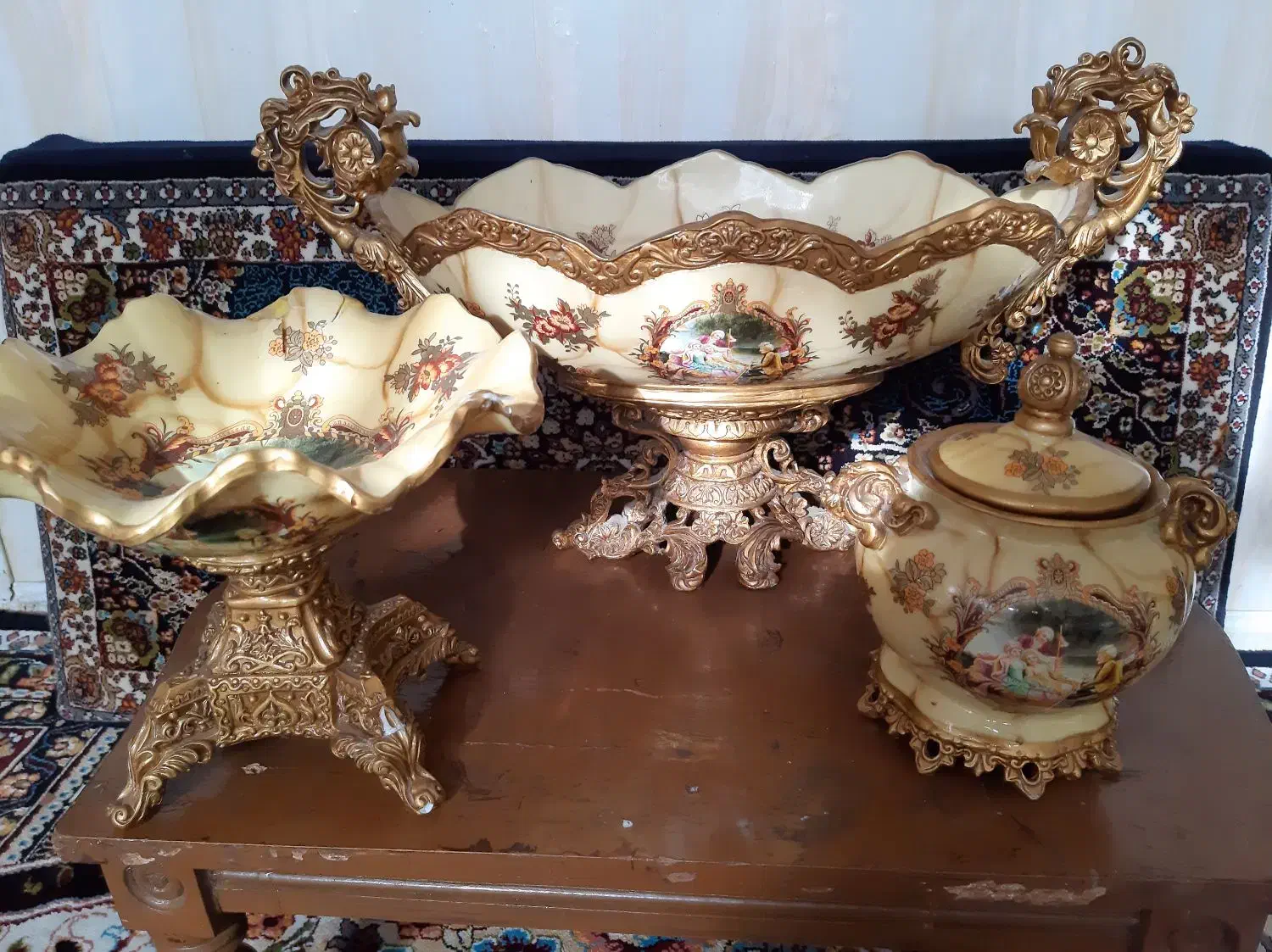 سرویس تزئینی و پذیرایی خارجی باهم ۸۰۰ تومن|ظروف سرو و پذیرایی|مشهد, فاطمیه|دیوار