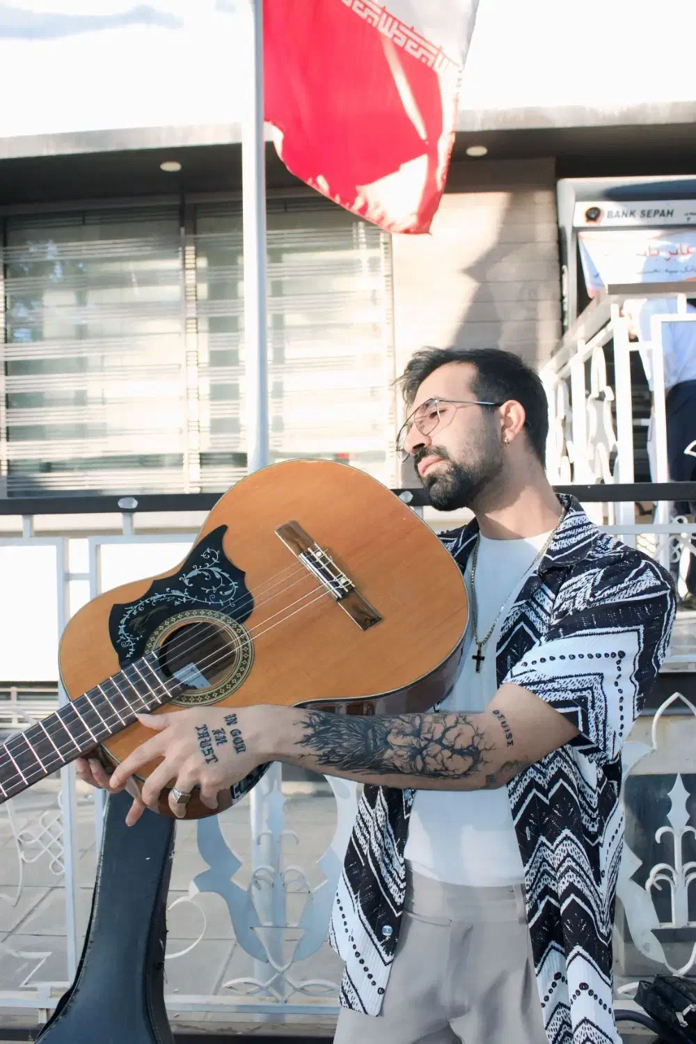 خواننده و نوازنده گیتار|خدمات پذیرایی، مراسم|تهران, باشگاه نفت|دیوار