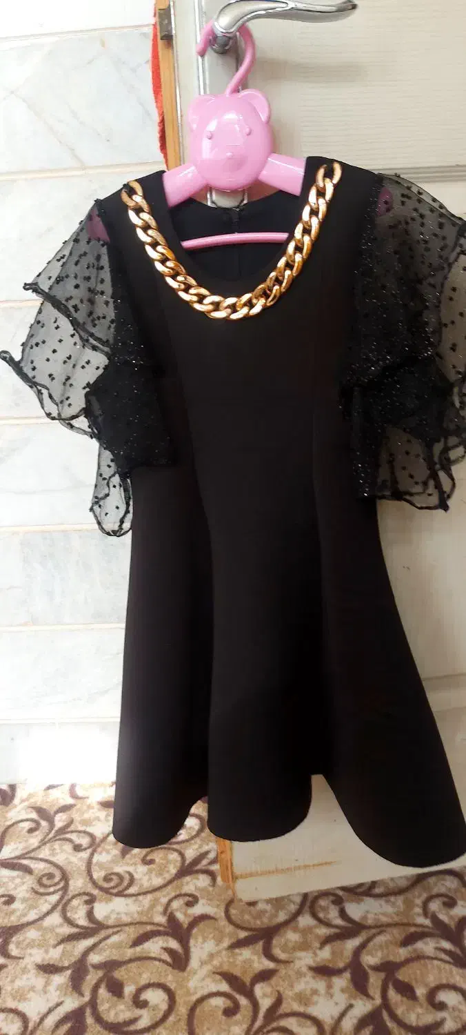 لباس در حد نو|لباس|میبد, |دیوار