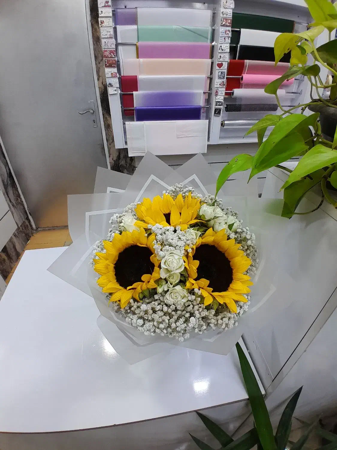 انواع ماشین عروس|گل مصنوعی|گلپایگان, |دیوار