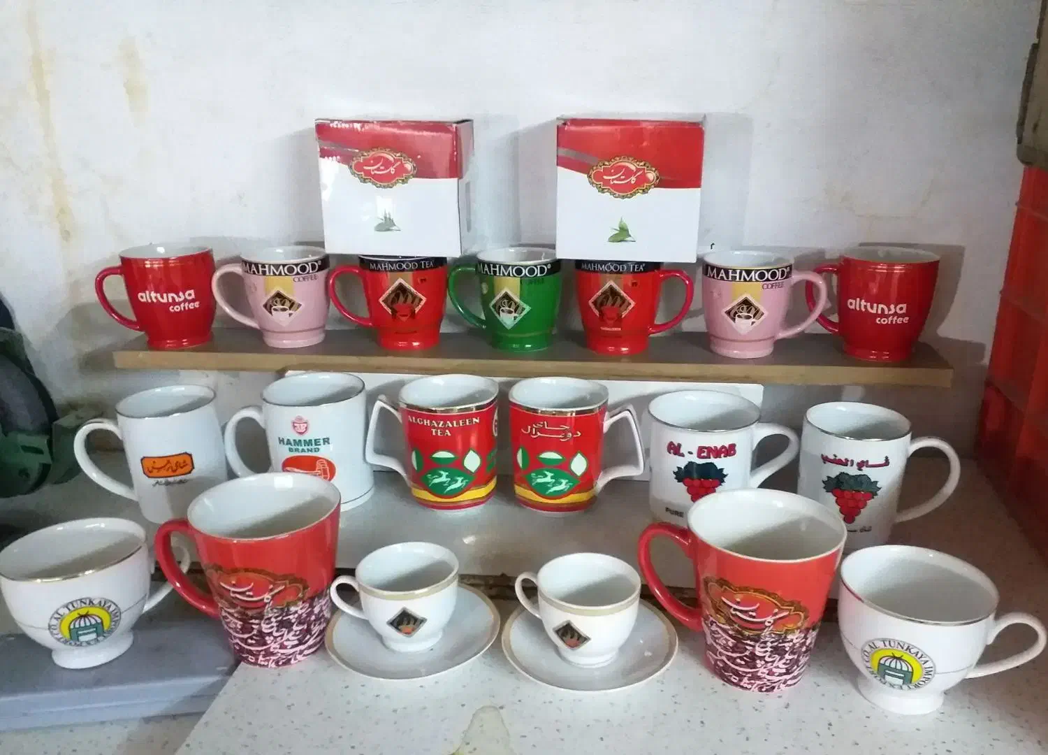 فروش تعدادی لیوان و استکان مارک دار اصلی زیر قیمت|ظروف سرو و پذیرایی|بیجار, |دیوار