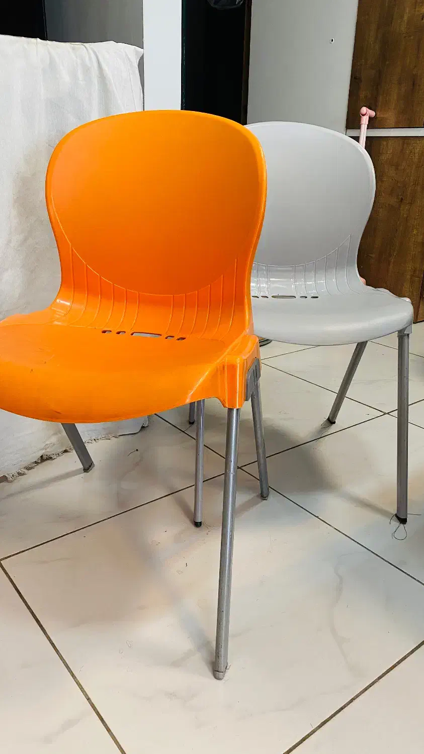 صندلی پایه فلزی|صندلی و نیمکت|یزد, |دیوار