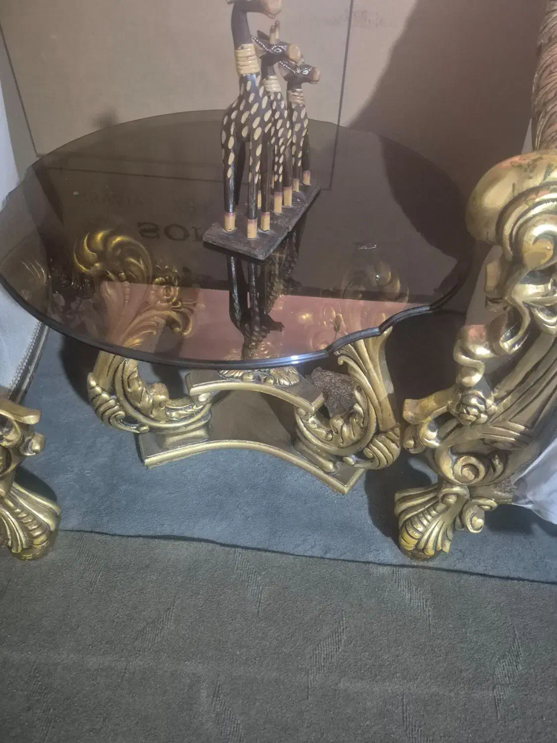 مبل سلطنتی وعسلی فروشگاه ها تماس نگیرند|مبلمان خانگی و میز عسلی|کرج, اخترآباد|دیوار