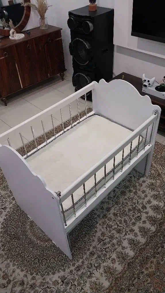 تخت بچه|تخت و صندلی بچه|رشت, پاره بیجار|دیوار