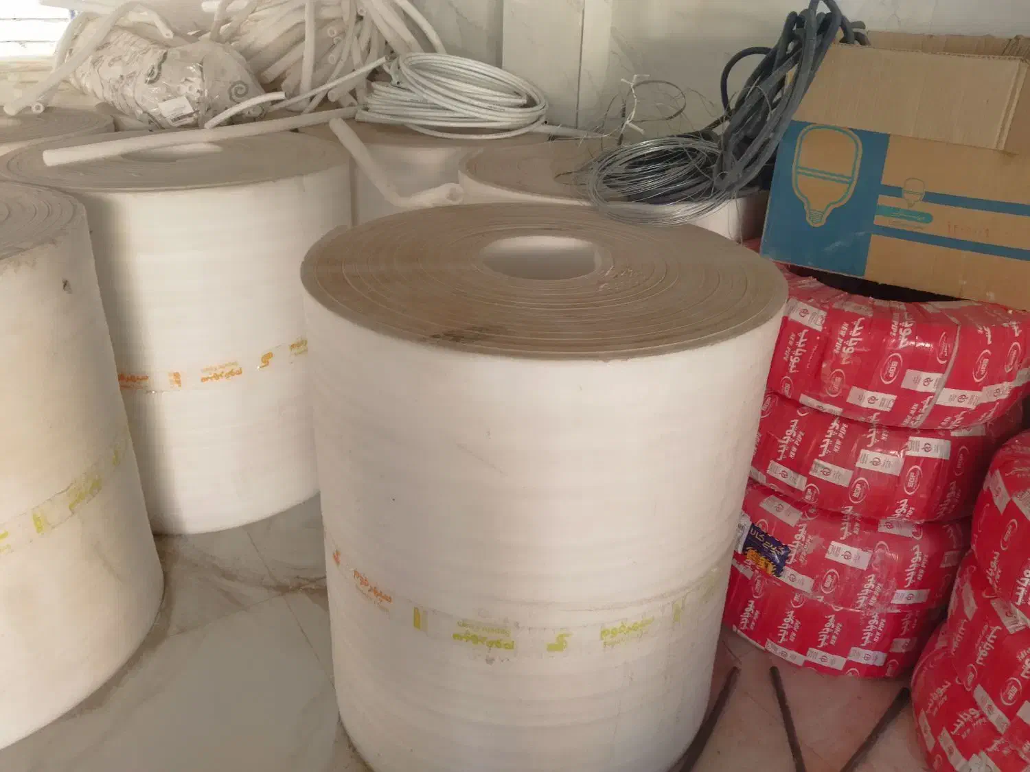 لوله نیوپایپ 5 لایه 16 و مقداری فوم عایق|مصالح و تجهیزات ساختمان|لردگان, |دیوار