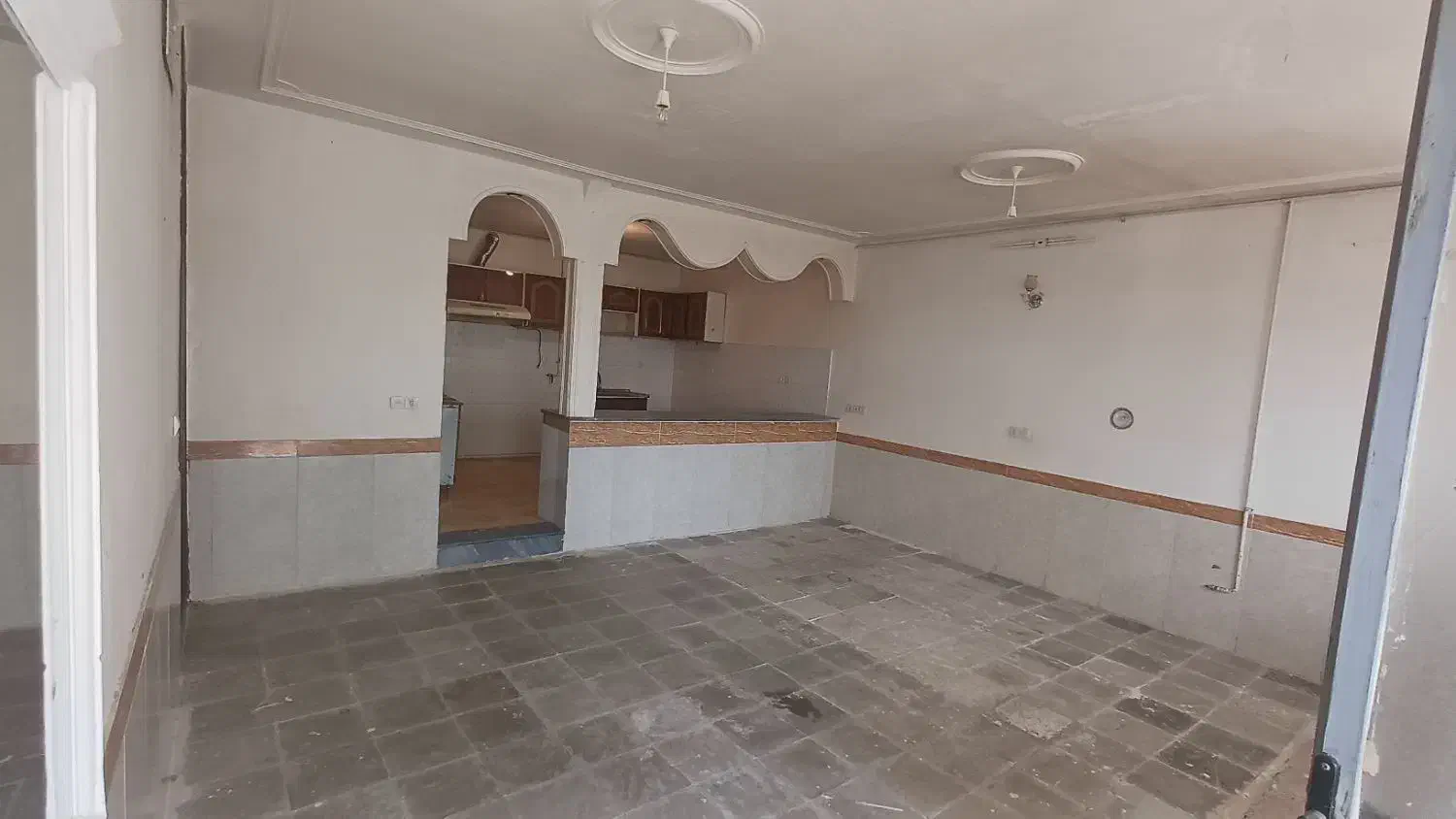 اجاره دربست خیابان سپاه|اجارهٔ خانه و ویلا|اسفراین, |دیوار