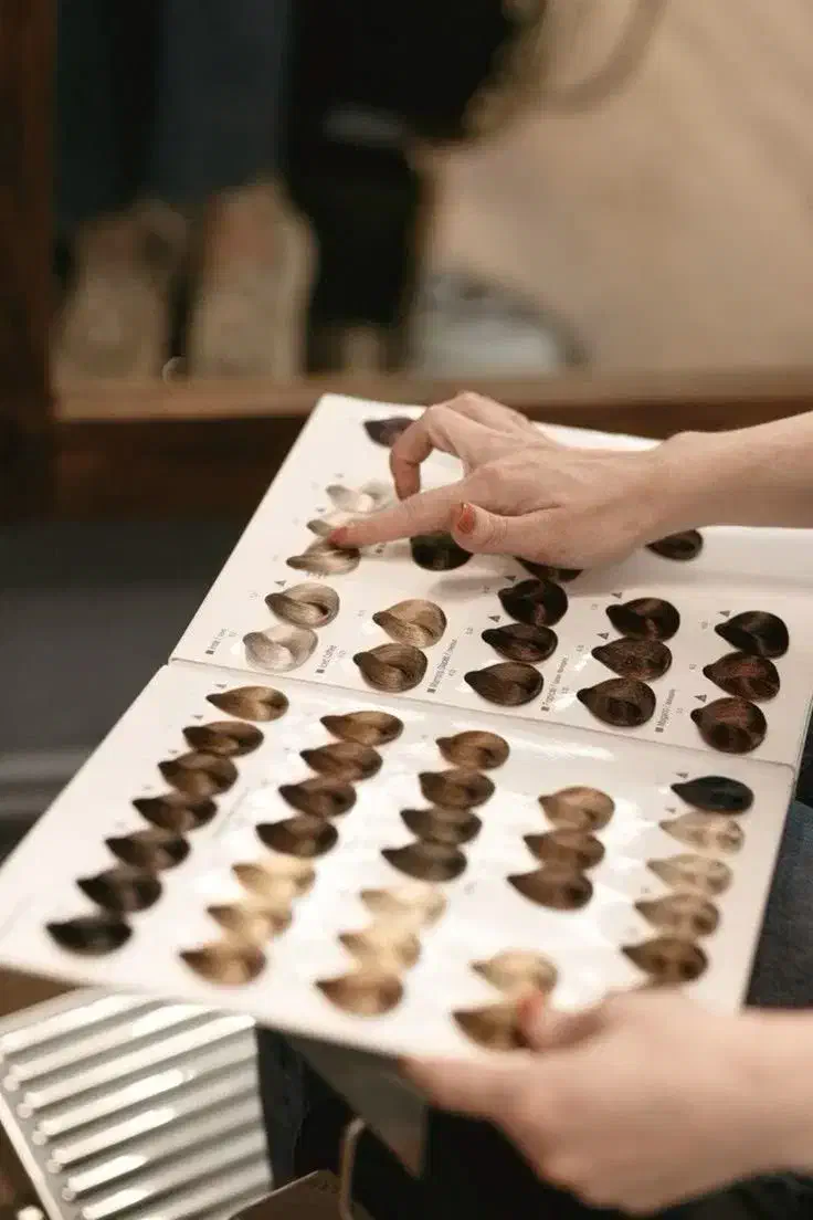 اموزش رنگ مو و لایت|خدمات آرایشگری و زیبایی|نیشابور, مدرس|دیوار