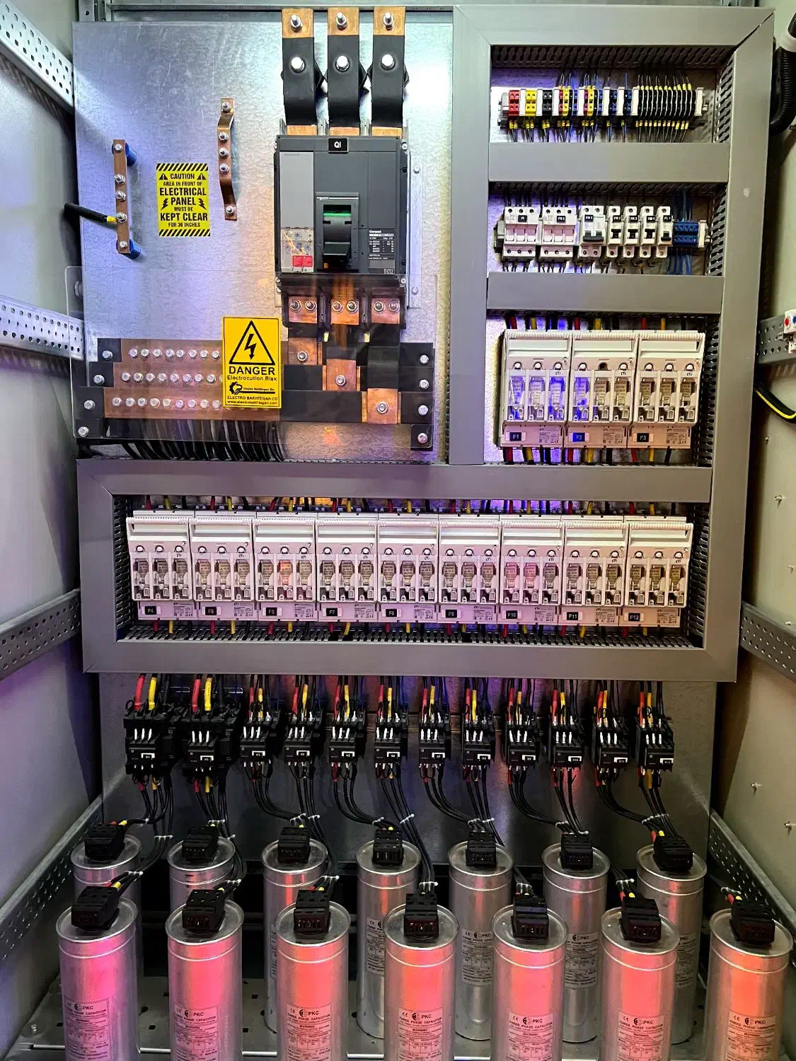 اورژانس برق/برق صنعتی/رفع اتصالی/بانک خازنی/برقکار|خدمات پیشه و مهارت|کرمان, |دیوار