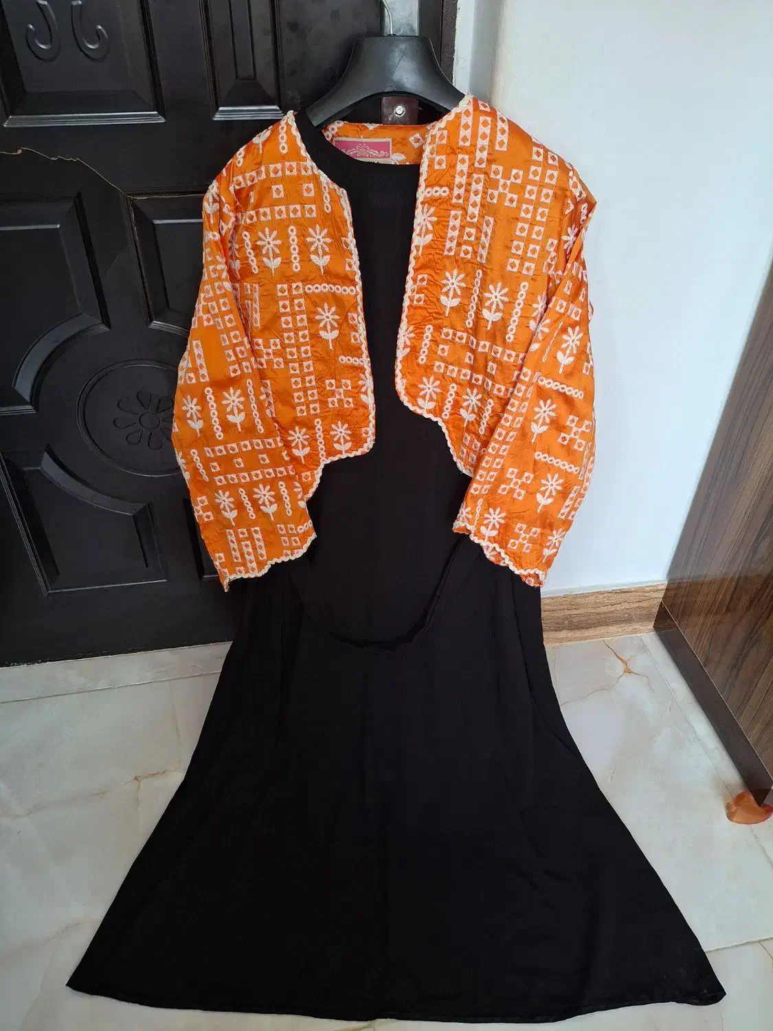 کت و کت و سارافن و بارانی و کت تک|لباس|ساری, |دیوار