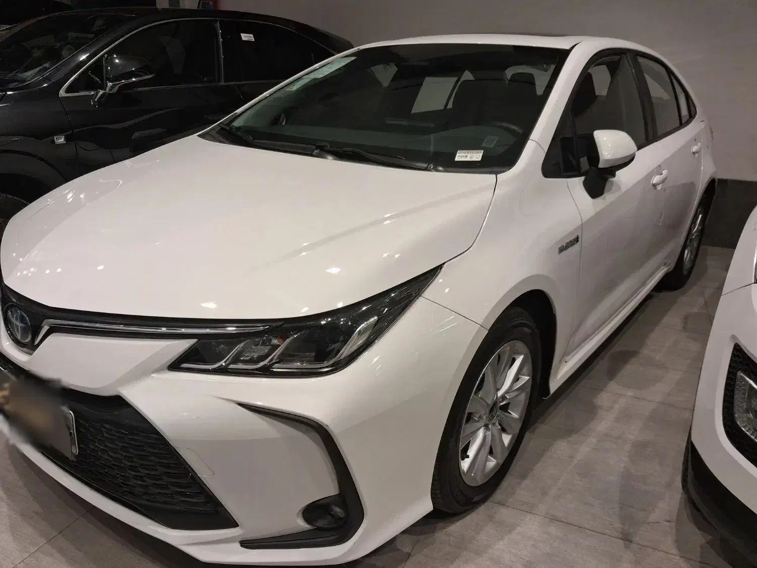 کرولا الیت ۱۸۰۰ هیبرید|خودرو سواری و وانت|مشهد, خرمشهر|دیوار