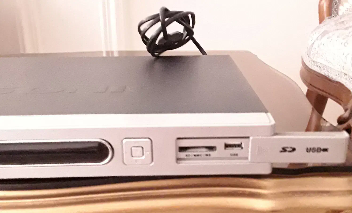 دی وی دی رم و فلش خور درحد|پخشکننده DVD و ویدیو|تهران, شهرآرا|دیوار