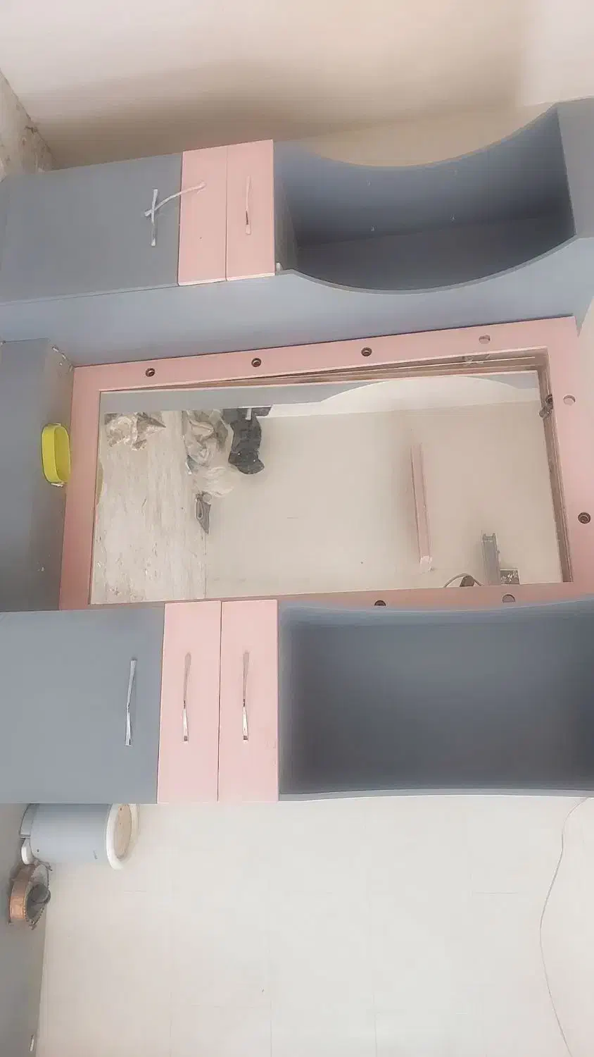 دکور ارایشگاه|آرایشگاه و سالن‌های زیبایی|مهریز, |دیوار