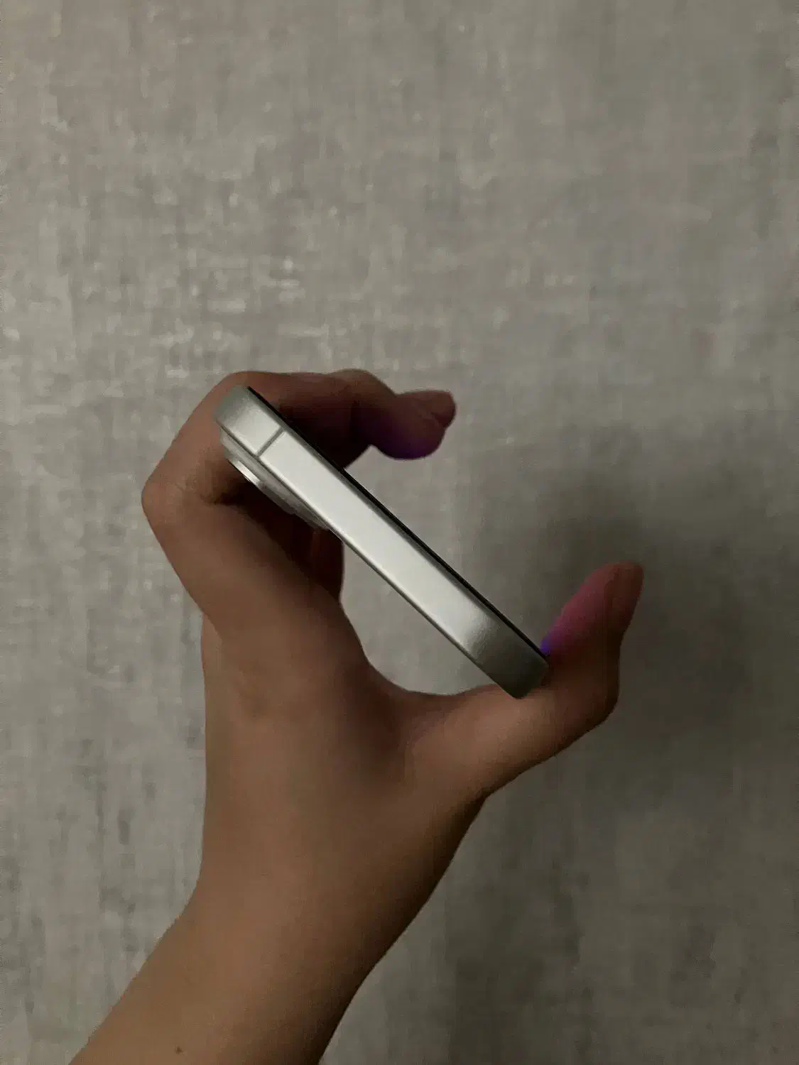 ایفون ۱۶ سفید نرمال|موبایل|مشهد, آزادشهر|دیوار