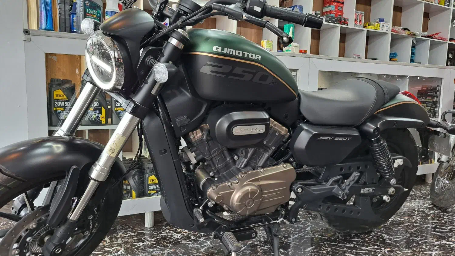 Qj SRV 250 V Type|موتورسیکلت|فومن, |دیوار