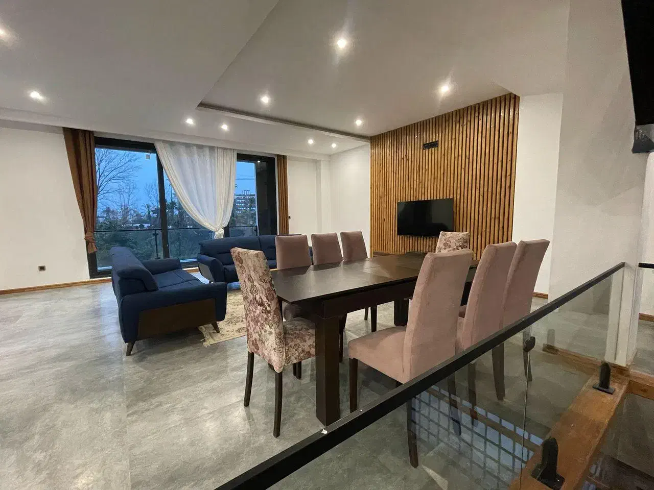 سرایدار جهت نظافت و نگهداری ویلا اجاره ای روزانه|استخدام سرایداری و نظافت|رویان, |دیوار