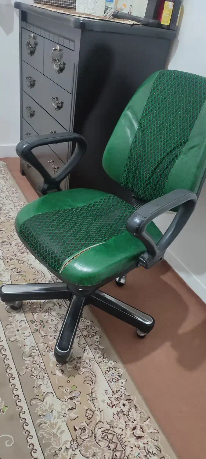 صندلی چرخشی|صندلی و نیمکت|اراک, |دیوار