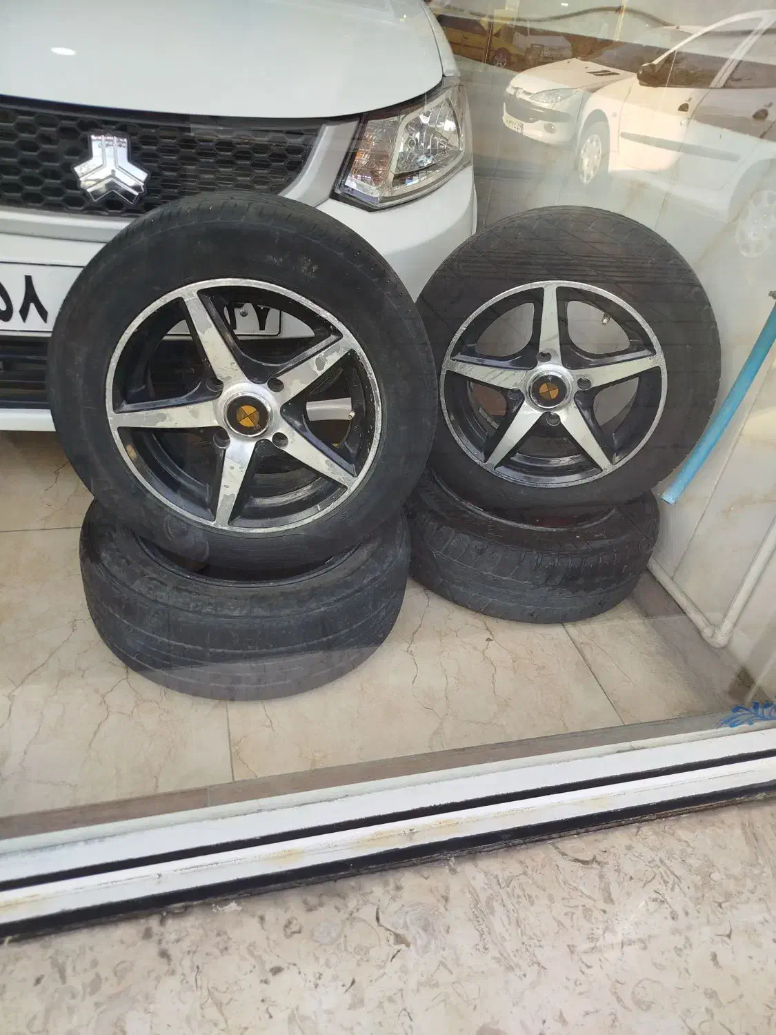 رینگو لاستیک|قطعات یدکی و لوازم جانبی|نقده, |دیوار