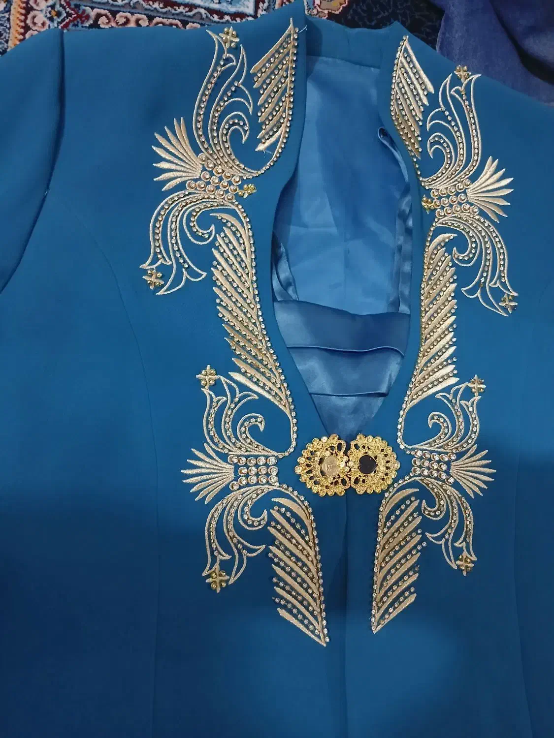 کت دامن مجلسی|لباس|قم, شهر قائم|دیوار