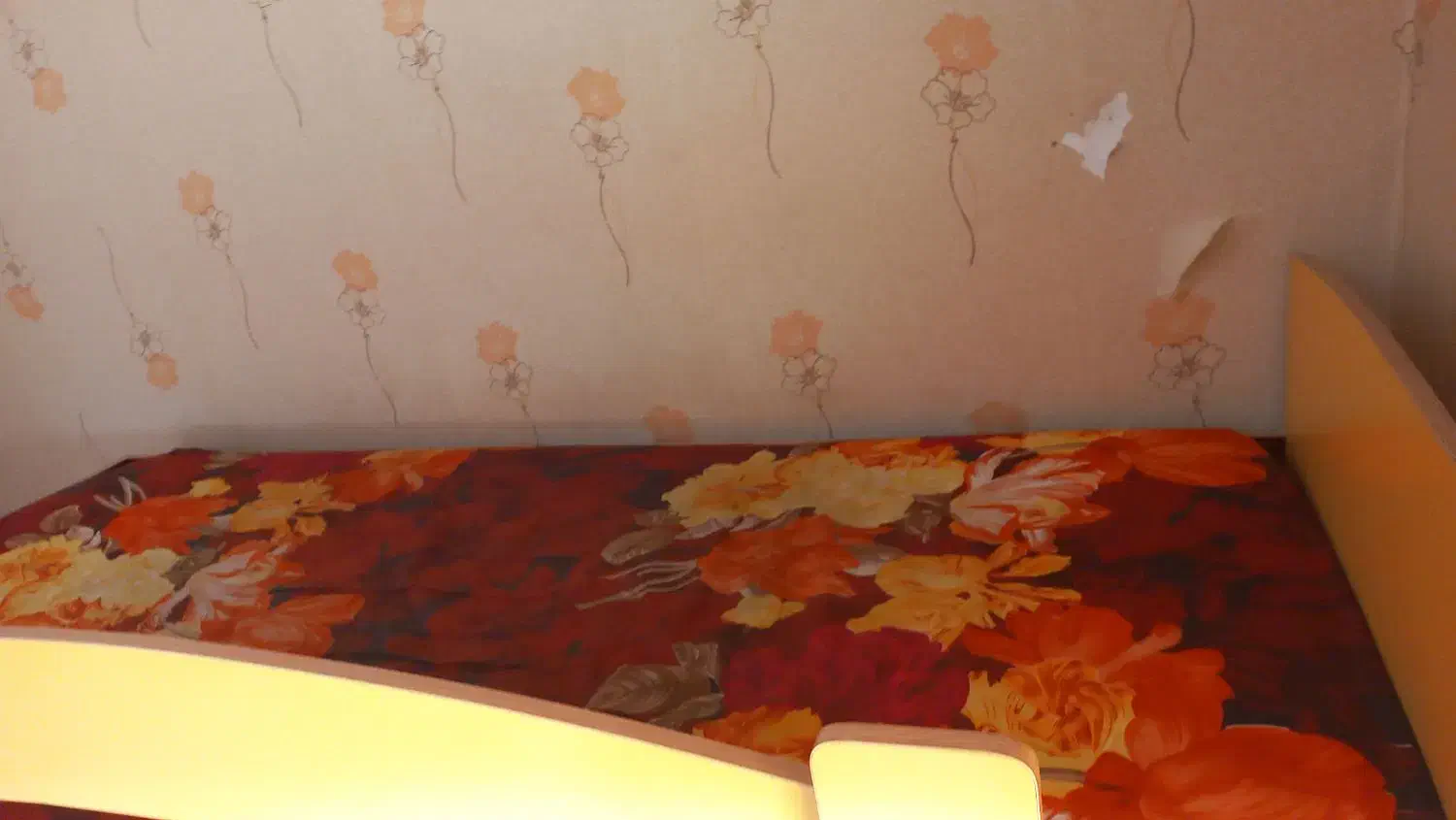 تخت دو طبقه  جنس  چوب ترک درجه یک فروش فوری|تخت و سرویس خواب|پرند, فاز ۵|دیوار