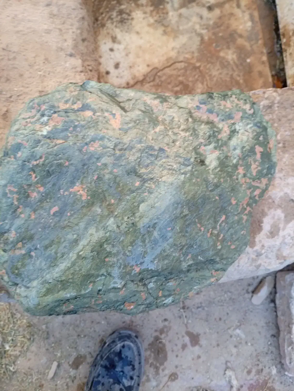 سنگ قیمتی|کلکسیون اشیاء عتیقه|درمیان, |دیوار