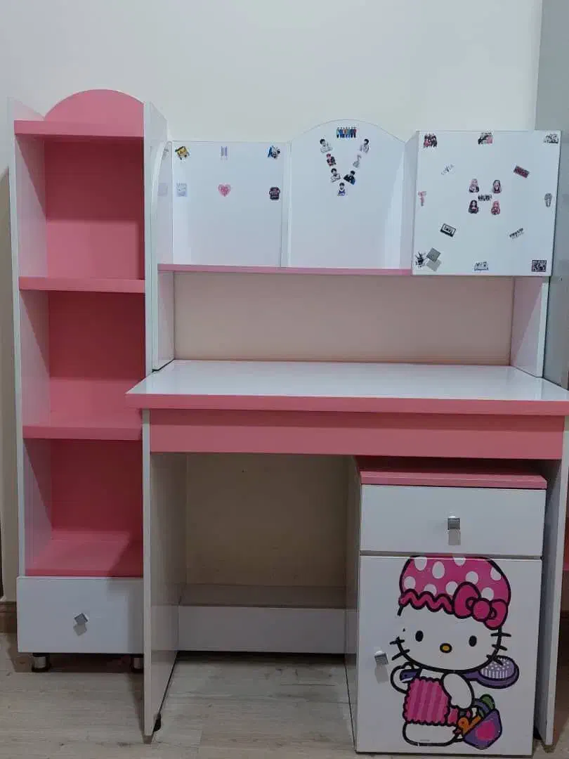 میز تحریر|میز تحریر و کامپیوتر|مشهد, فرهنگیان (شهرک غرب)|دیوار