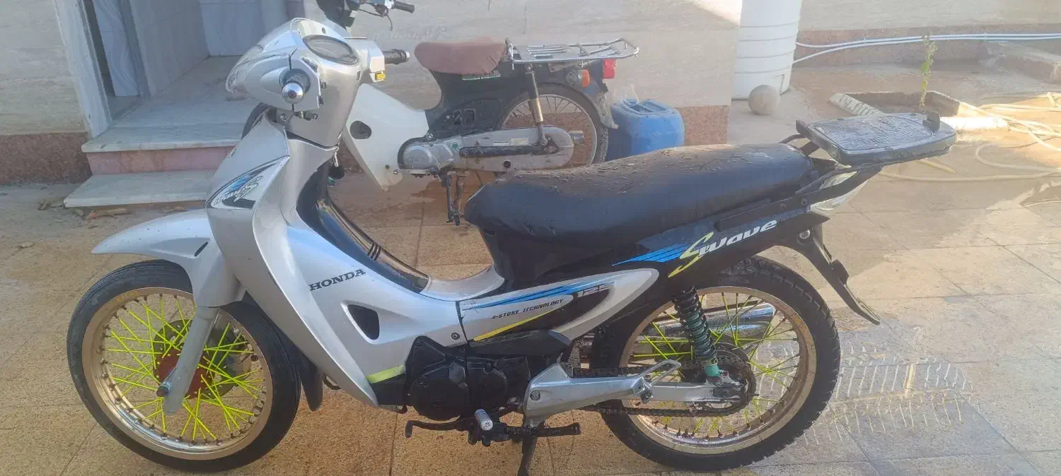 ویو اصلی اماراتی 125cc|موتورسیکلت|ریگ, |دیوار