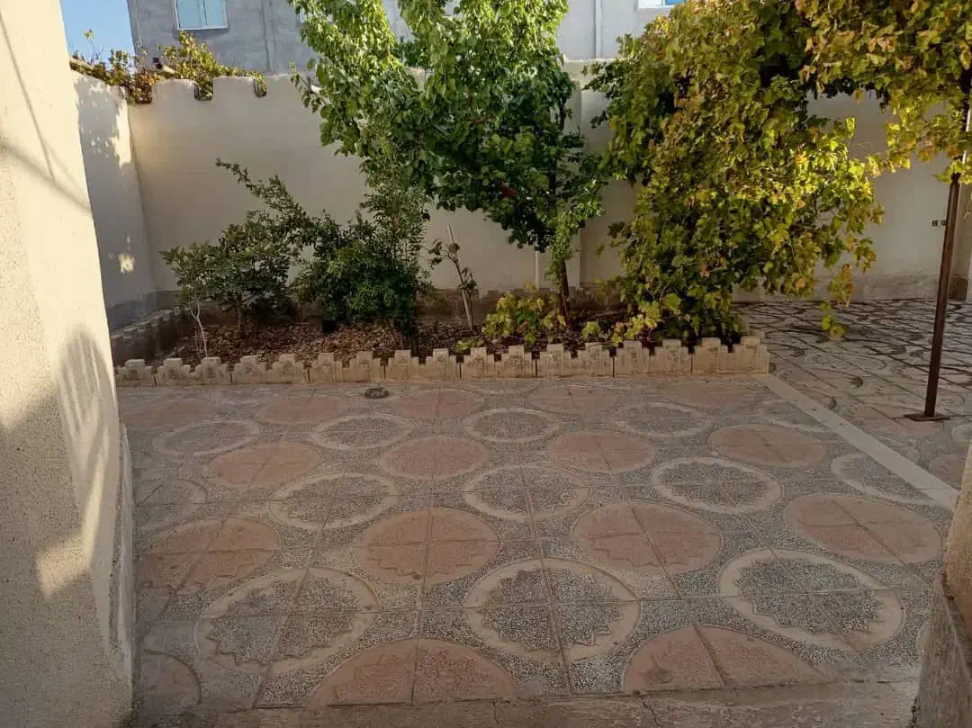 فروش واحد مسکونی حیاط دار|فروش آپارتمان|ماهان, |دیوار