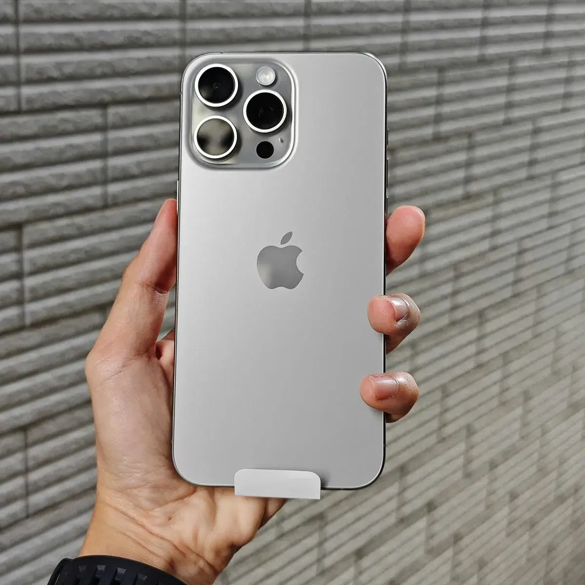 iPhone 15 pro max 256 AAA|موبایل|خرمآباد, |دیوار