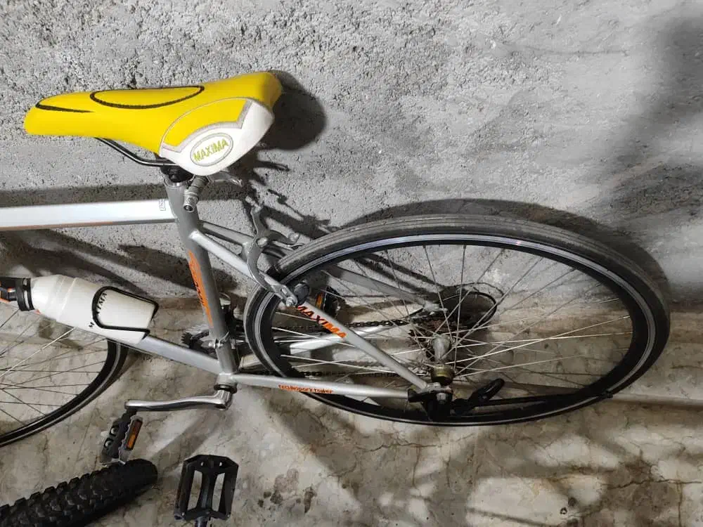 دوچرخه کورسی *|دوچرخه، اسکیت، اسکوتر|چمران, |دیوار