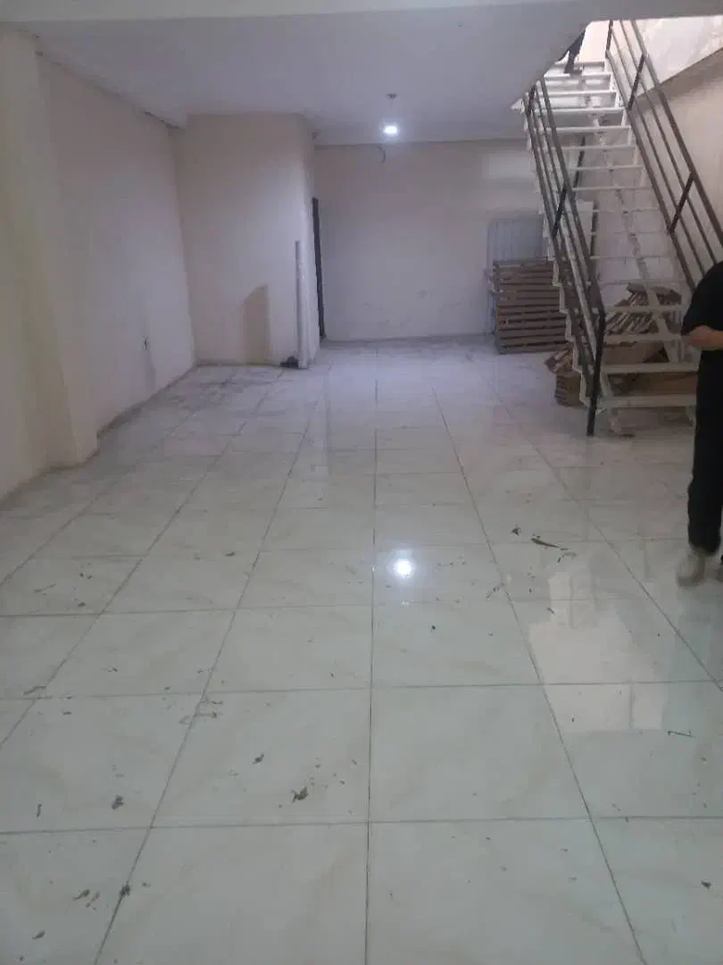 واحد تجاری سه طبقه|فروش مغازه و غرفه|آبیک, |دیوار