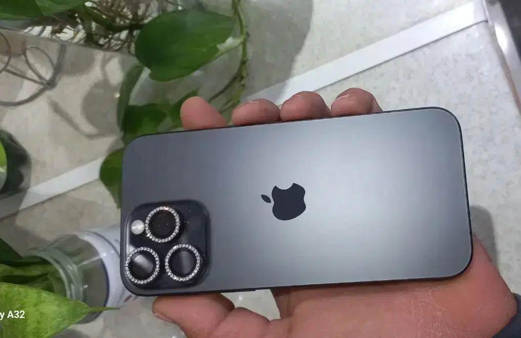 گوشی ۱۶ پرومکس zaمشکی ۲۵۶ گیگ|موبایل|مشهد, ایثارگران|دیوار