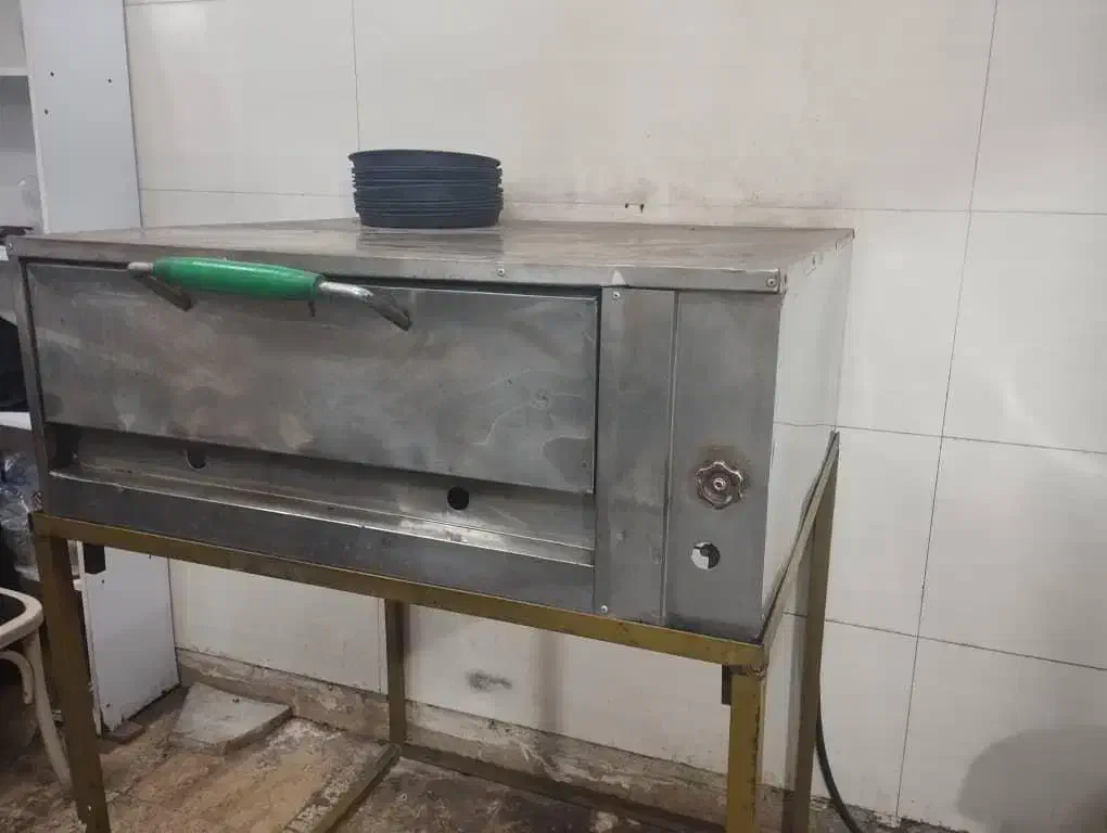 فر پیتزا تمیر به همراه سینک صنعتی نو|کافیشاپ و رستوران|ایلام, |دیوار