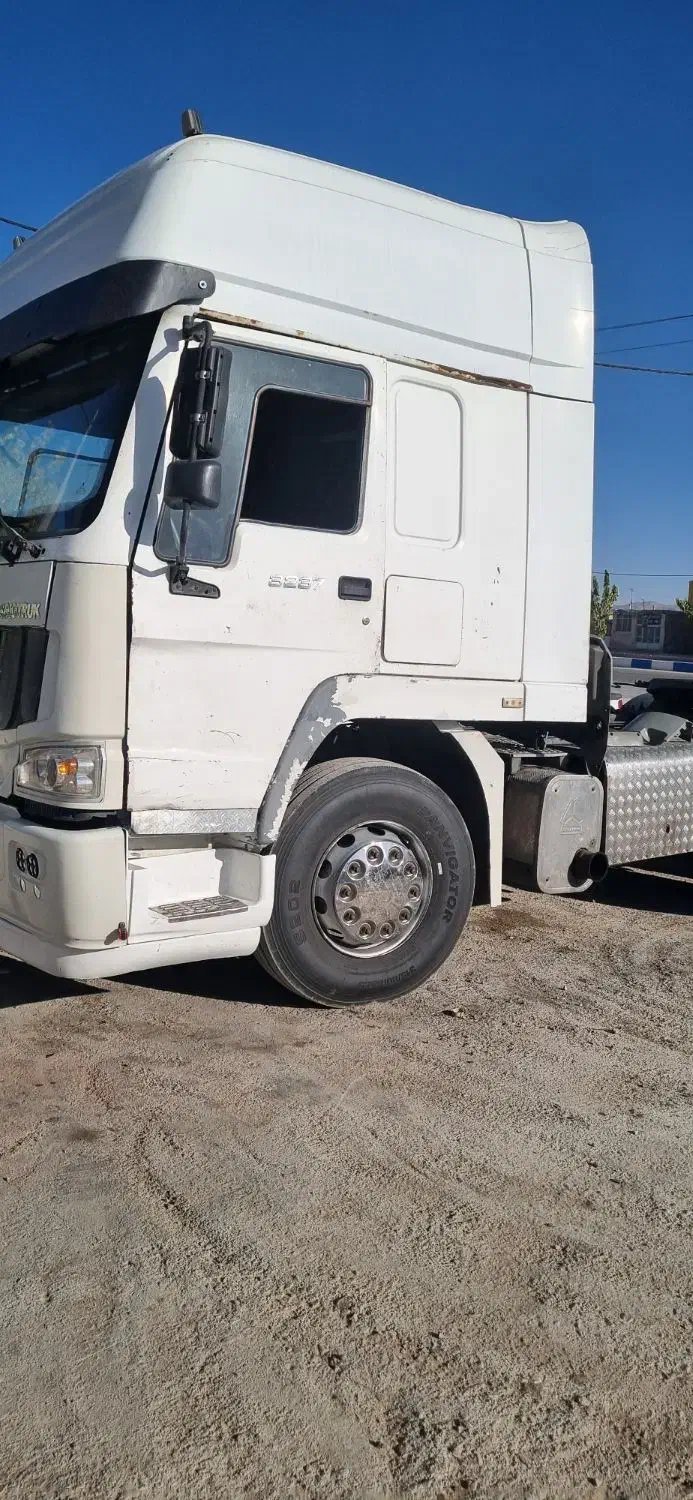 یک دستگاه هوو ۲۰۰۶|خودرو سنگین|بروجن, |دیوار