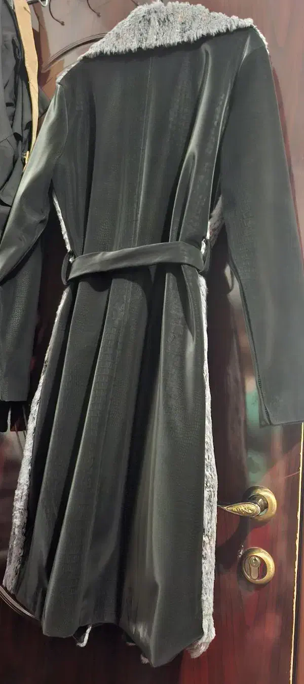 پالتو زنانه|لباس|باسمنج, |دیوار