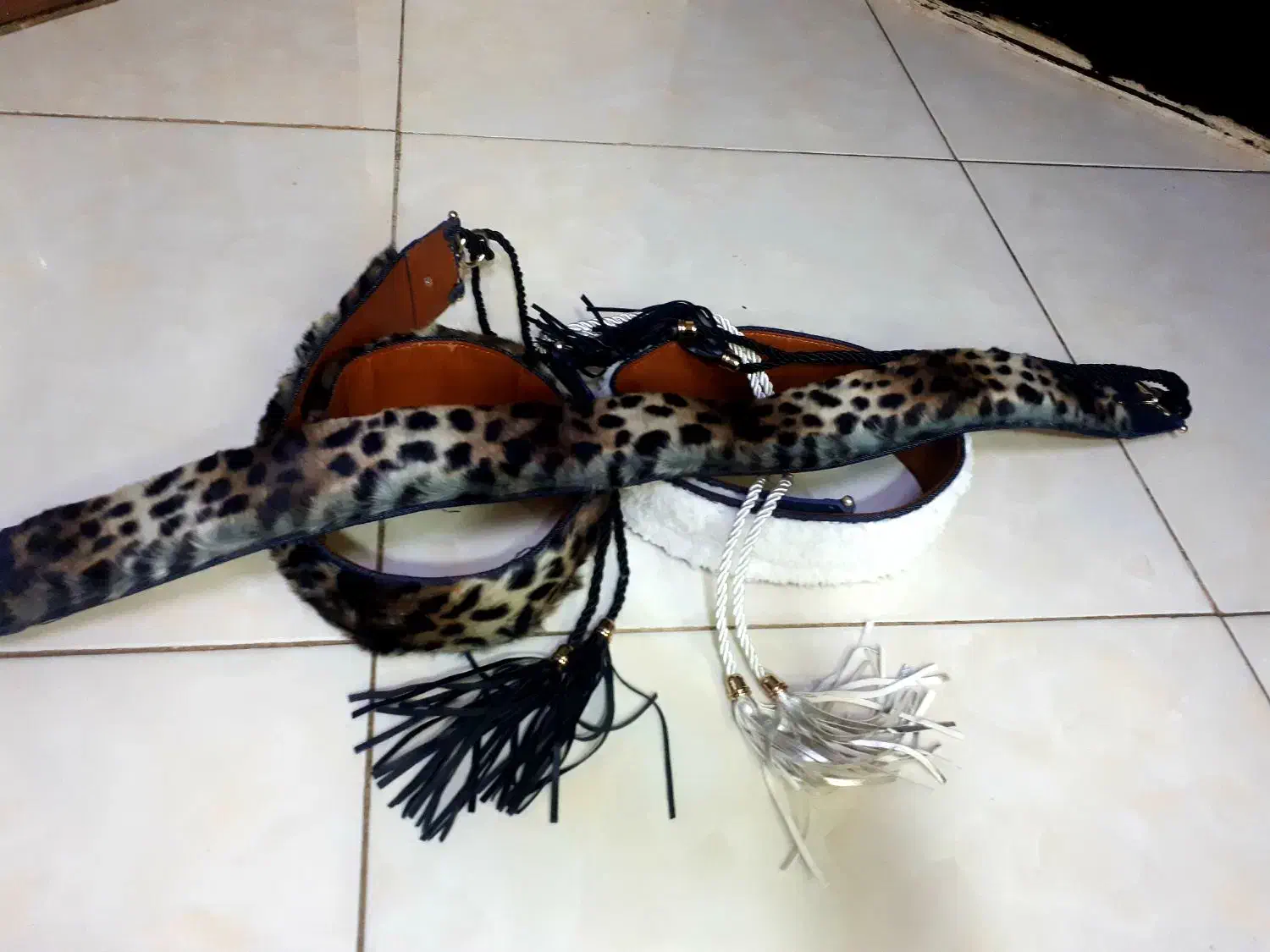 کمربند خز پلنگی ترند سال زنانه|کیف، کفش، کمربند|تهران, کوی نصر مهرآباد|دیوار