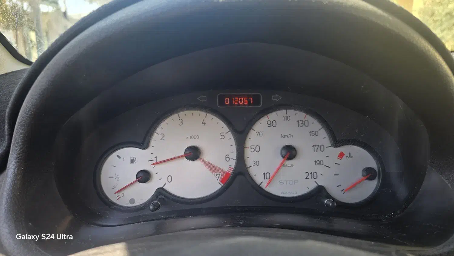 207 tu5 با ۱۲ هزار کارکرد ۱۴۰۲|خودرو سواری و وانت|اقلید, |دیوار