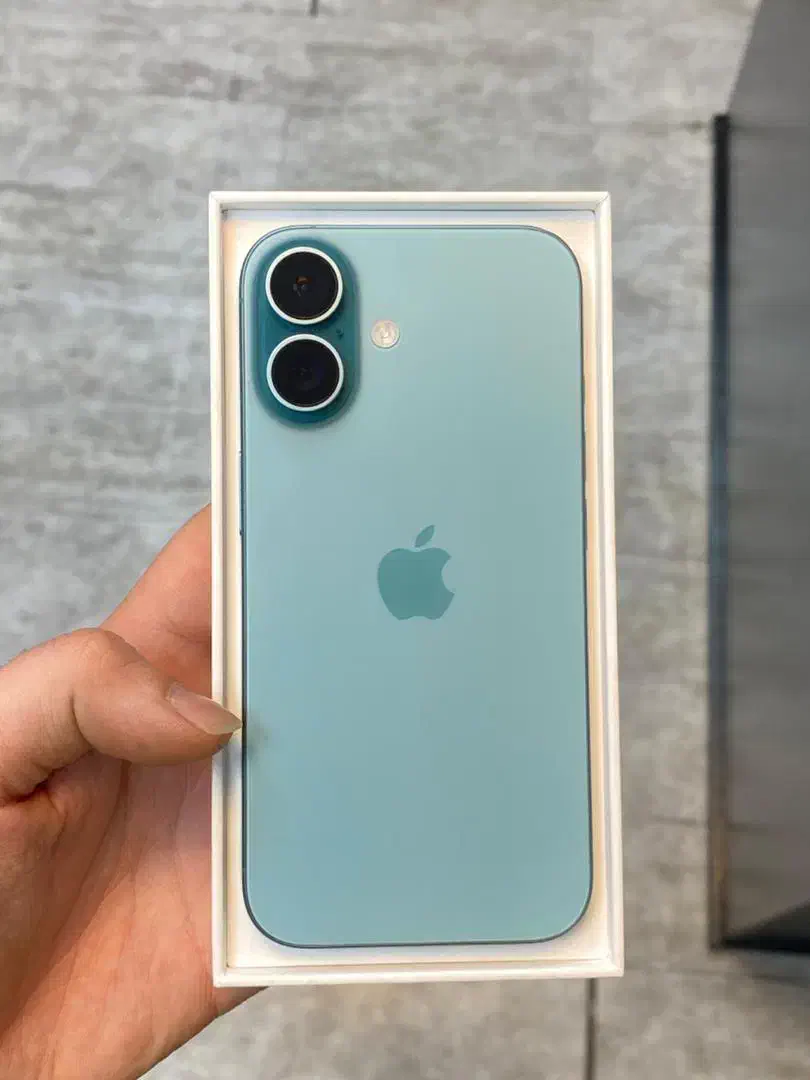 آیفون ۱۶ نرمال با رجیستر باتری ۹۹ سایکل ۲۰۵|موبایل|تهران, نارمک|دیوار