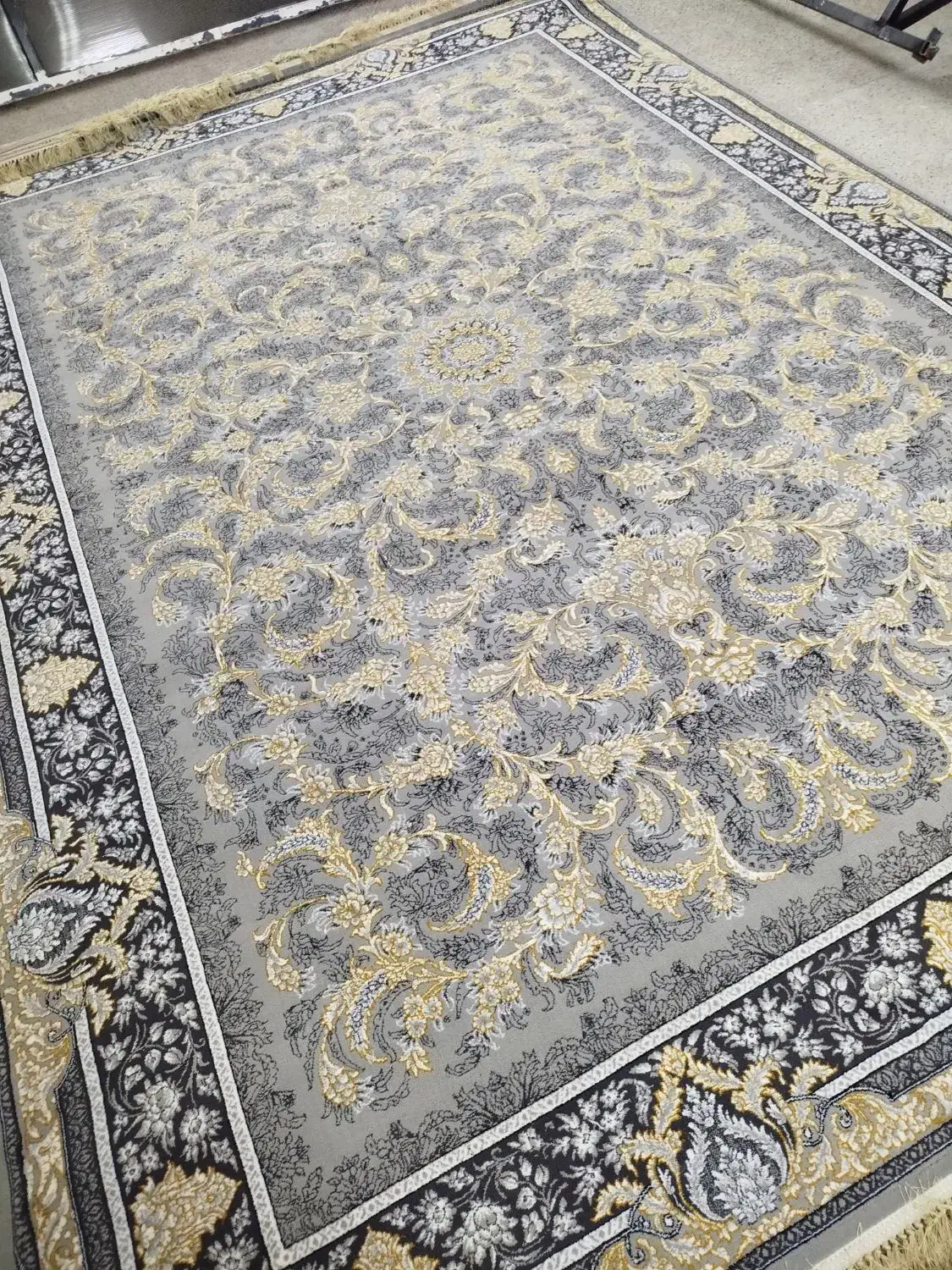 چند جفت فرش آکبند  تراکم ۳۰۰۰ پرگوشت سنگین وزن|فرش|مشهد, شیرودی|دیوار