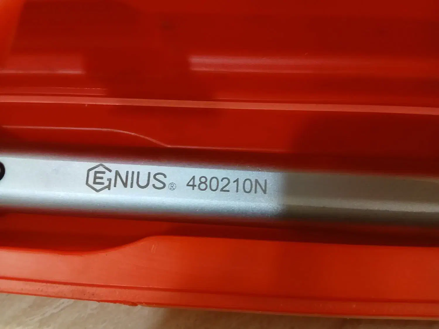 ترک متر جینوس|ابزارآلات|بومهن, |دیوار