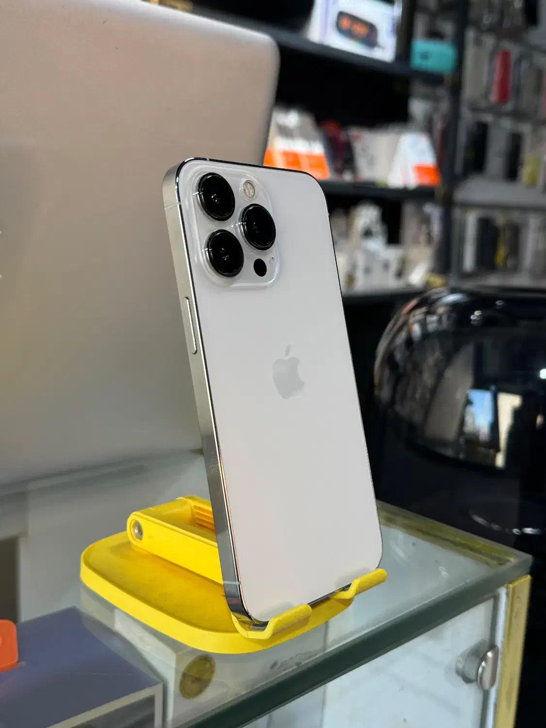 آیفون ۱۳ پرو رنگ سفید|موبایل|قم, علی آباد سعدگان|دیوار