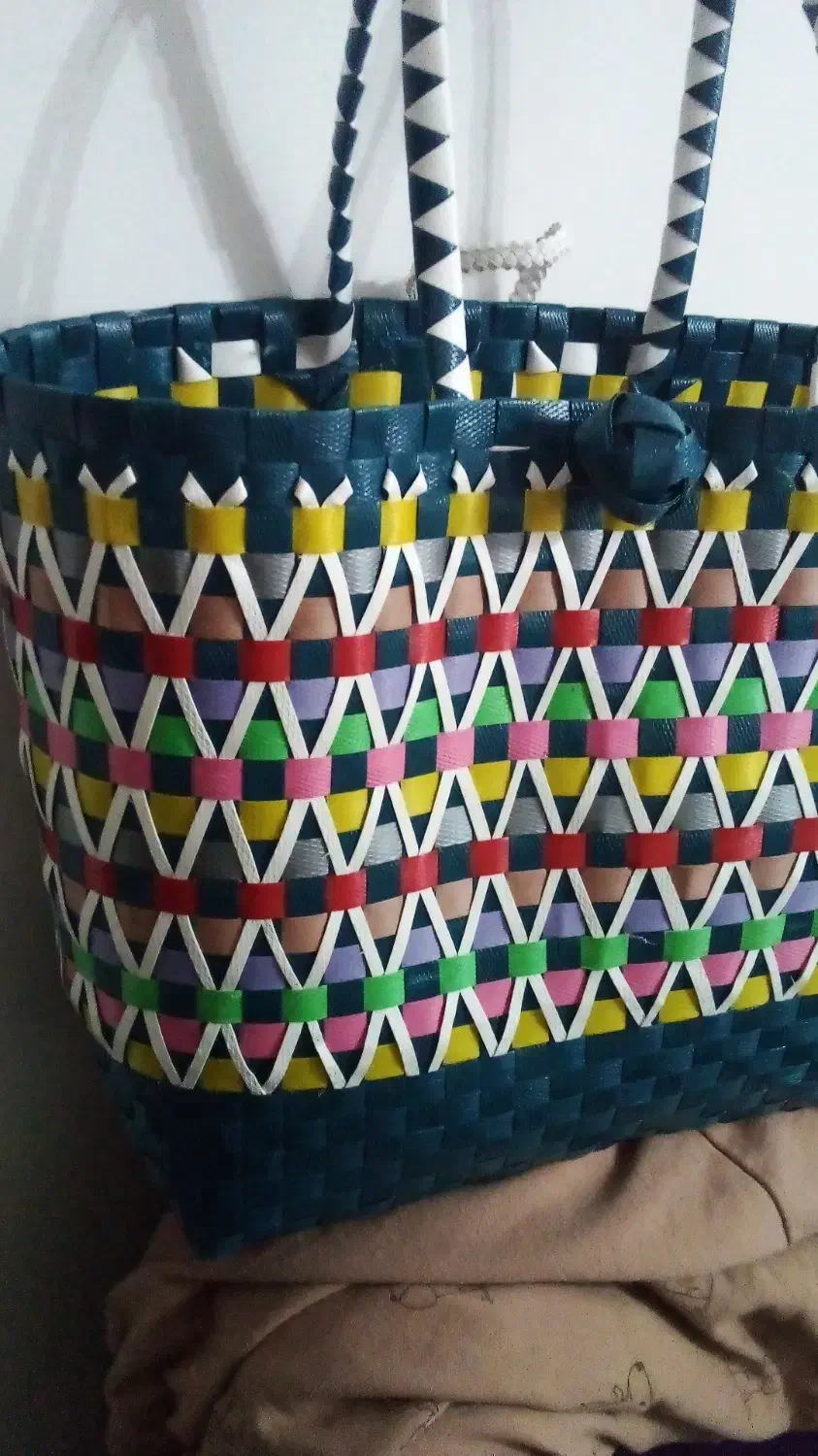 هنر دست سبد تسمه بافی|صنایع دستی و سایر لوازم تزئینی|رشت, تازه آباد|دیوار