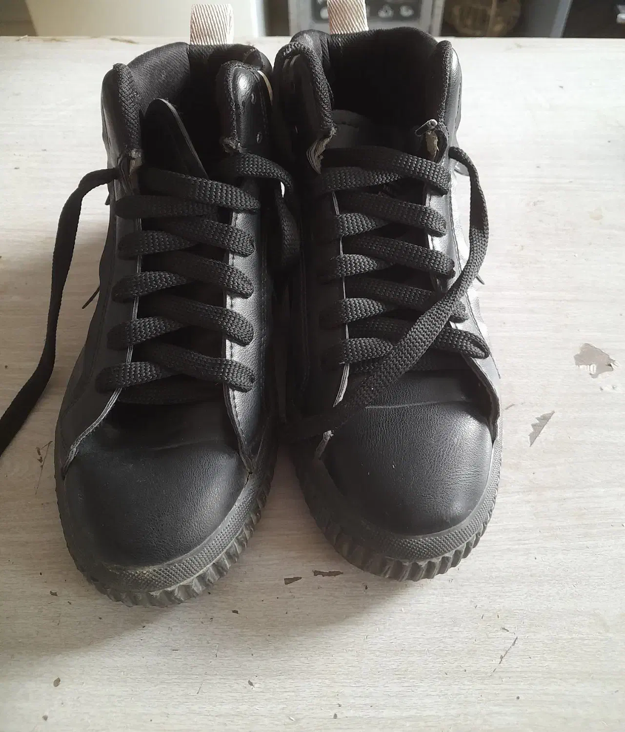 کفش سایز۳۷ هم برای پسرانه میشه هم دخترانه|کیف، کفش، کمربند|صفادشت, |دیوار