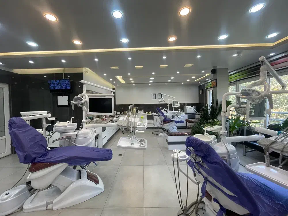 دندانپزشک متخصص درمانی ریشه با پروانه طبابت|استخدام درمانی، زیبایی، بهداشتی|ملایر, |دیوار