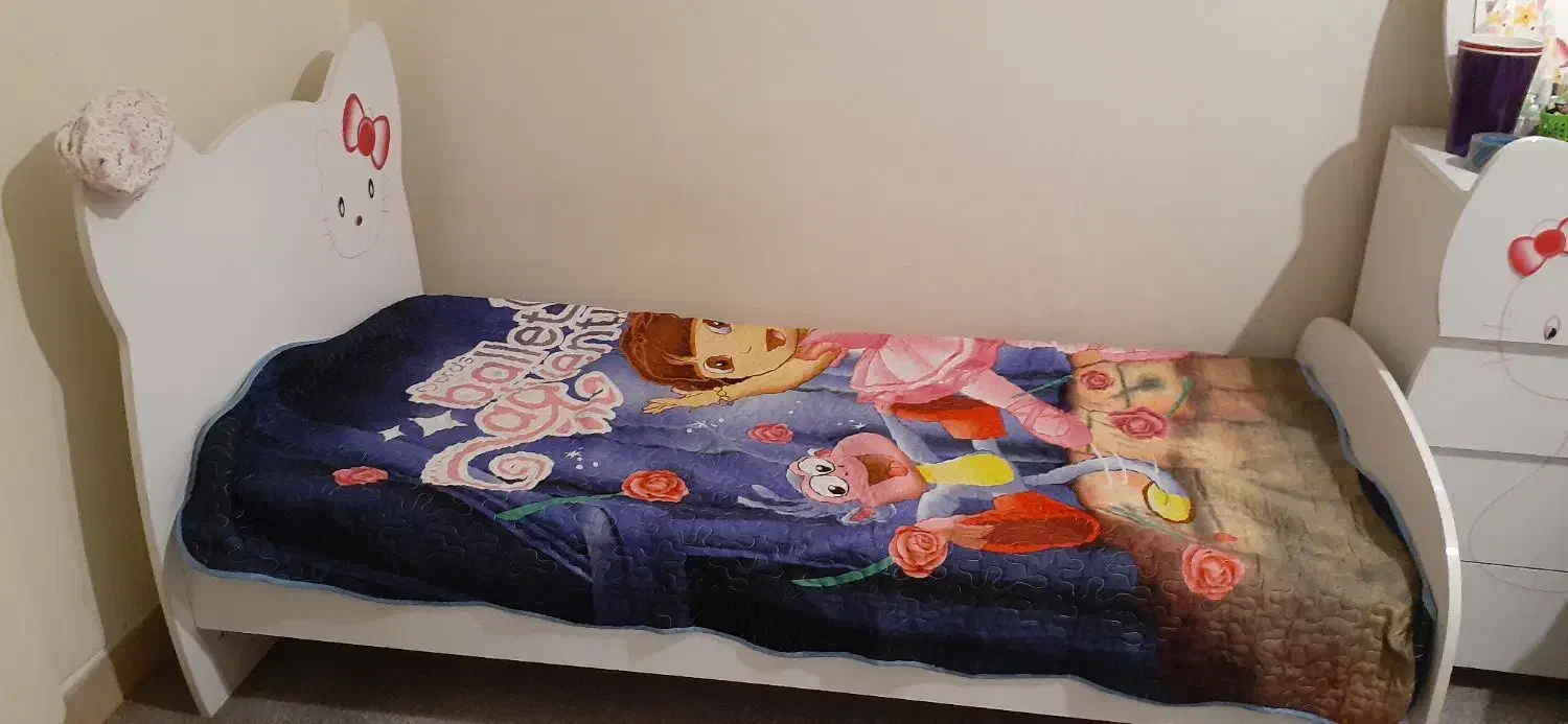 تخت نوجوان|تخت و سرویس خواب|شاهینشهر, مخابرات (شهید بهشتی)|دیوار