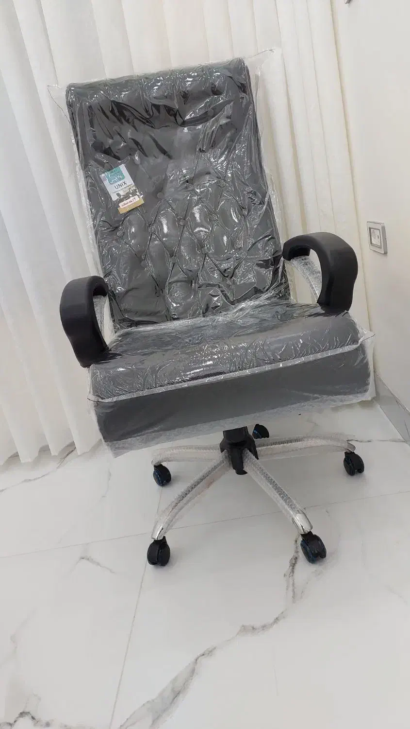 صندلی چرخ دار|صندلی و نیمکت|بانه, |دیوار