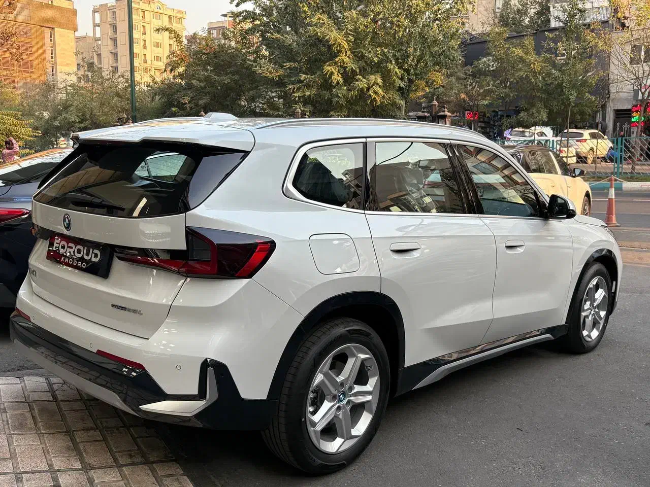 BMW ix1 سفید مدل ۲۰۲۵ صفر|خودرو سواری و وانت|تهران, حکمت|دیوار