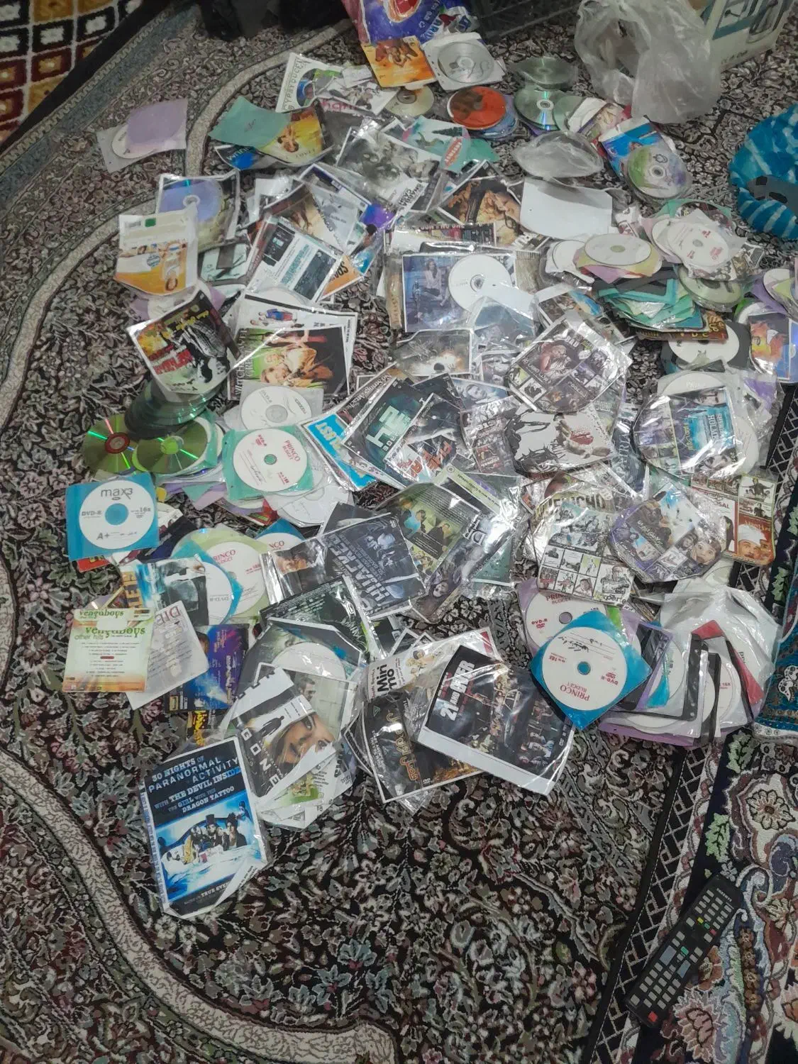 DVD. Divx. CD|فیلم و موسیقی|سیرجان, |دیوار