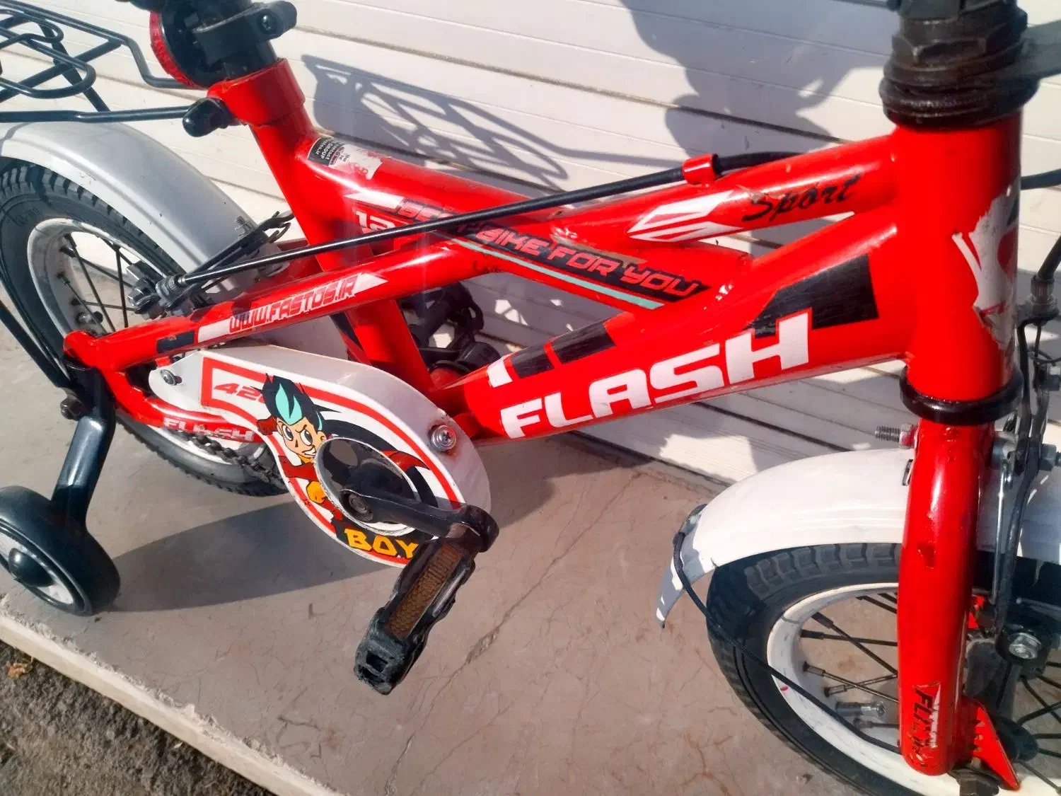 دوچرخه 12 شیک لوکس در حد نو مناسب کادو و هدیه|دوچرخه، اسکیت، اسکوتر|اصفهان, شهرک امام خمینی|دیوار