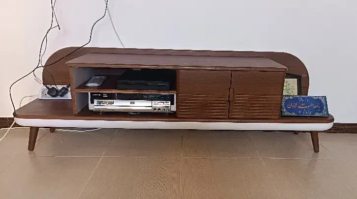 تلویزیون و میزتلویزیون فروشی|تلویزیون و پروژکتور|شیراز, غدیر جنوبی|دیوار