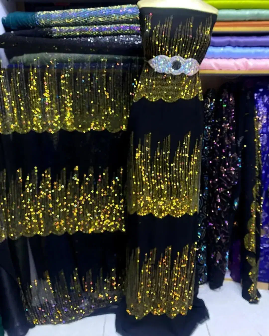 پارچه حریر نگیندار طرح آتشی همونی که دنبالش بودی|لوازم خیاطی و بافتنی|اهواز, نادری|دیوار